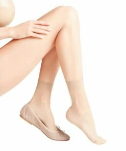 Falke Damen Socken Seidenglatt 15 DEN 17 Falke Damen Socken Seidenglatt 15 DEN -JEANS DIRECT Verkäufe 42316 41390 4859 frontview