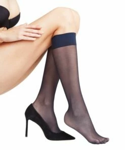 Falke Damen Kniestrümpfe Matt Deluxe 20 DEN -JEANS DIRECT Verkäufe 42323 41720 6179 frontview